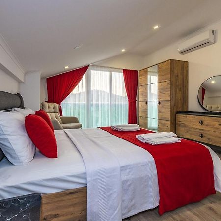 Bella- 4 Bedroom Holiday Villa In Oludeniz フェティエ エクステリア 写真