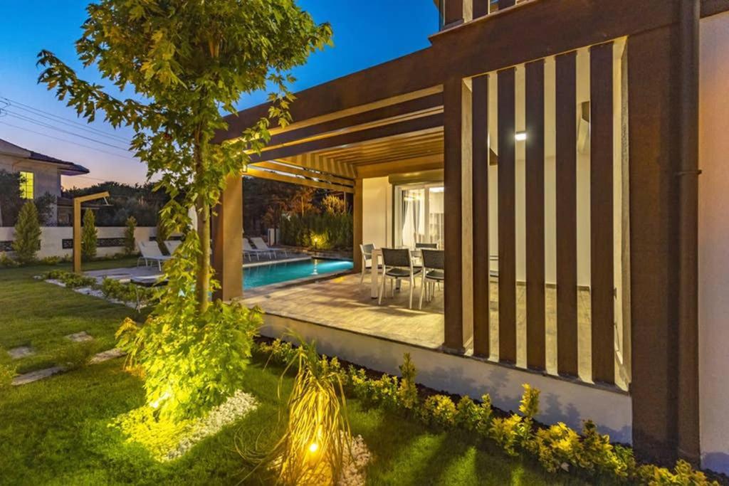 Bella- 4 Bedroom Holiday Villa In Oludeniz フェティエ エクステリア 写真