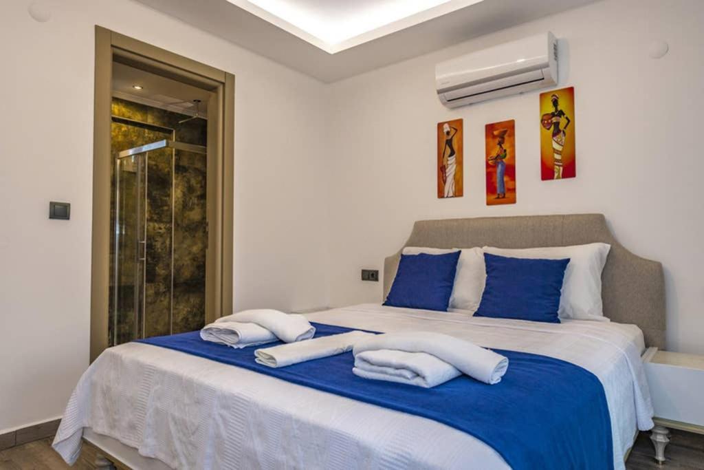 Bella- 4 Bedroom Holiday Villa In Oludeniz フェティエ エクステリア 写真