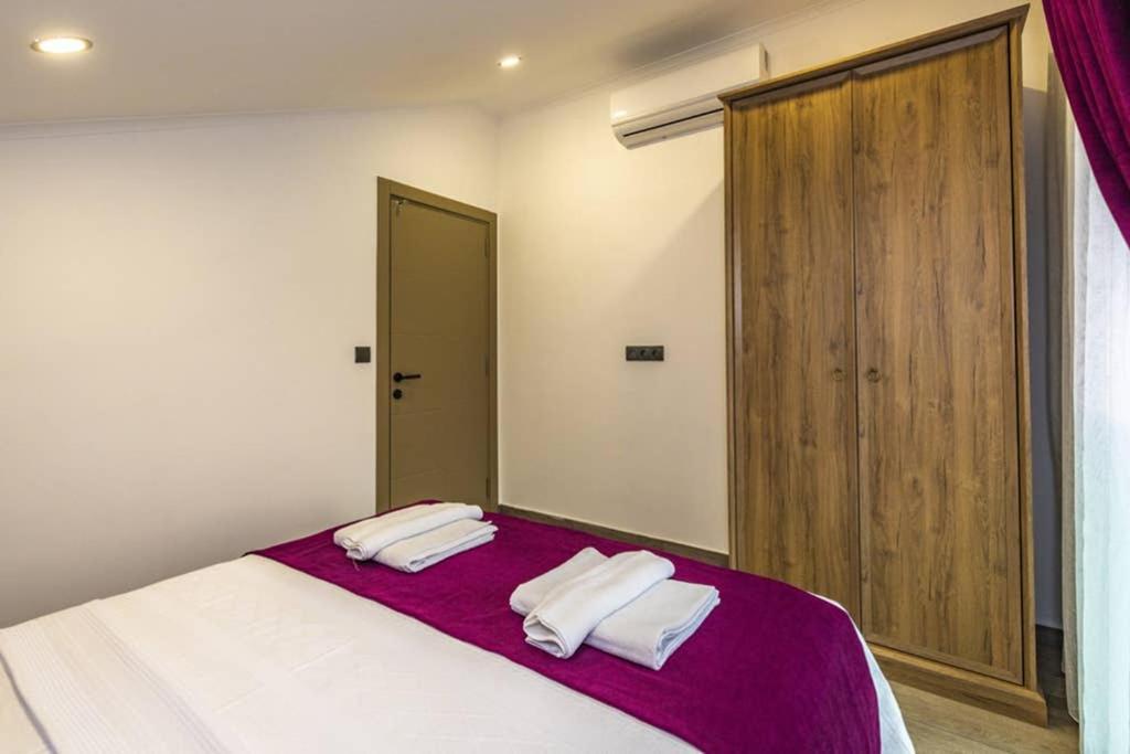 Bella- 4 Bedroom Holiday Villa In Oludeniz フェティエ エクステリア 写真