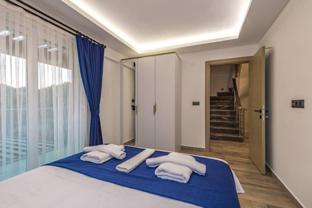 Bella- 4 Bedroom Holiday Villa In Oludeniz フェティエ エクステリア 写真