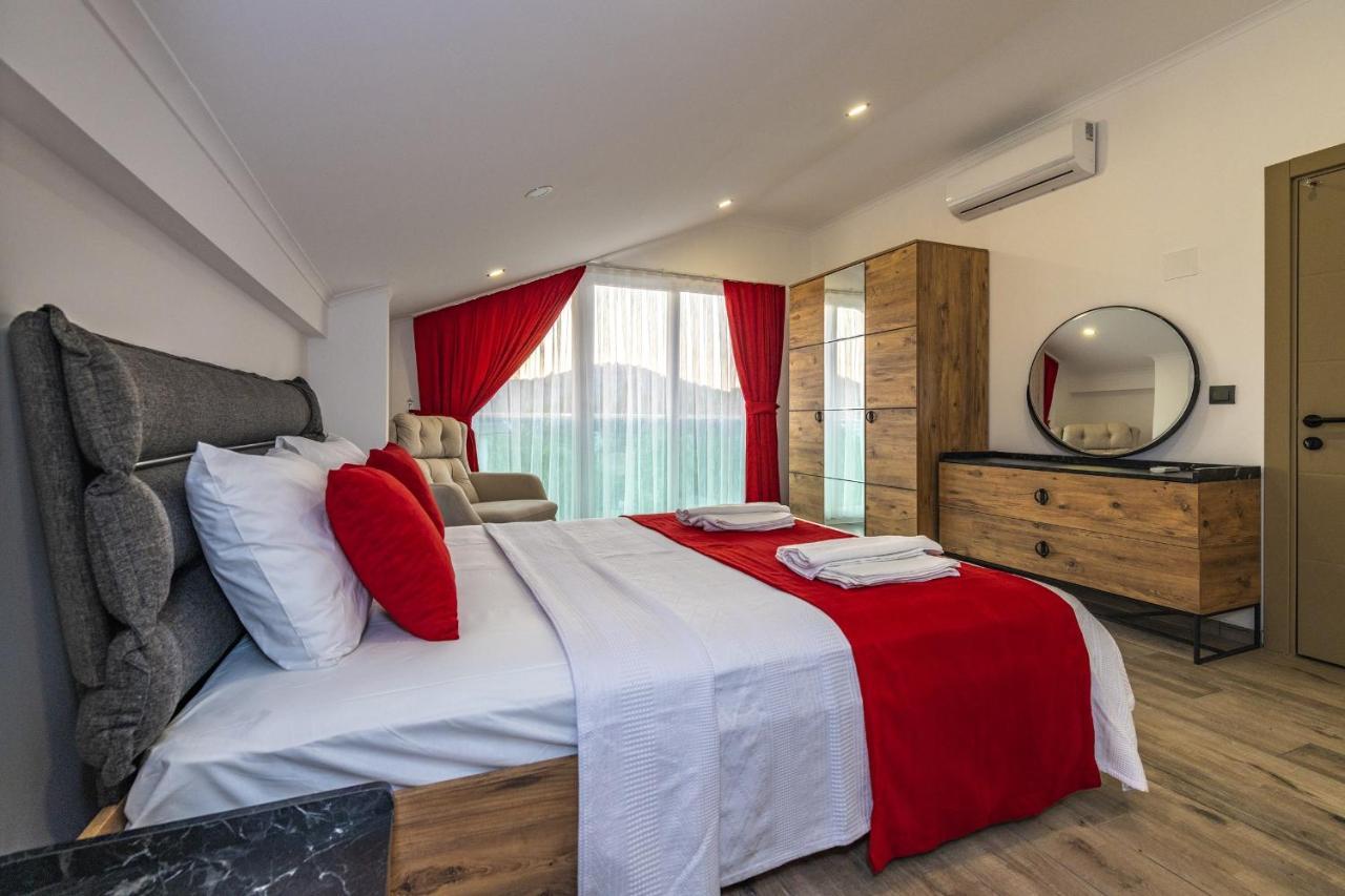 Bella- 4 Bedroom Holiday Villa In Oludeniz フェティエ エクステリア 写真